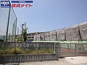 津市立芸濃中学校 426m