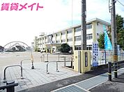 鈴鹿市立愛宕小学校 643m