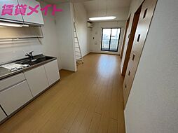 プリーズ　ライフ 2階2LDKのリビング/ダイニング