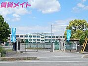 鈴鹿市立千代崎中学校 2396m