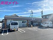 セブンイレブン津市白塚団地入口店 1296m