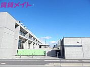 鈴鹿市立旭が丘小学校 1096m