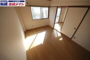 別部屋反転参考写真です