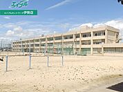 伊勢市立小俣中学校 1142m