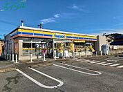ミニストップ伊勢辻久留店 363m