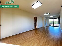 M様オーシャンビュー貸家 2階2LDKのリビング/ダイニング