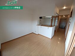 プライムタウン 2階3DKのリビング/ダイニング