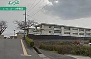 伊勢市立五十鈴中学校 956m