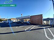 セブンイレブン伊勢市小俣町明野店 152m