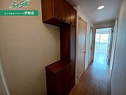 同建物別反転部屋写真です