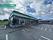 ファミリーマート伊勢神久店 1164m