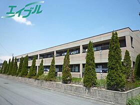 ヴィラＮＡＫＡＧＡＷＡII 102 ｜ 三重県松阪市嬉野中川新町４丁目（賃貸アパート2LDK・1階・57.75㎡） その1