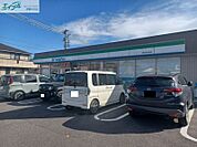 ファミリーマート津久居中町店 138m