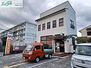 津城山郵便局 776m