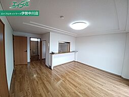 プロミネント伊勢中川II 3階2LDKのリビング/ダイニング