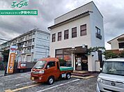 津城山郵便局 169m