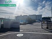 津市立久居中学校 616m