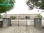 津市立桃園小学校 1448m
