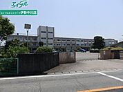 松阪市立嬉野中学校 2427m