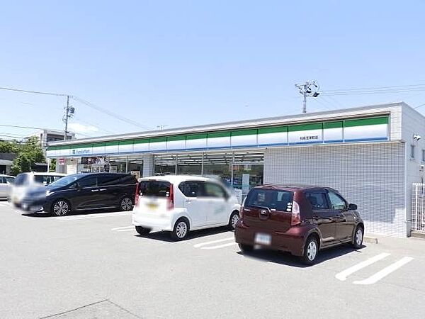 画像18:ファミリーマート　松阪宝塚町店