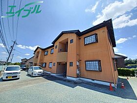 ロイヤルコーポ 1C ｜ 三重県松阪市岡本町（賃貸アパート2LDK・1階・48.00㎡） その1