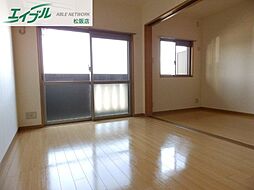 アンジュー 1階1LDKのリビング/ダイニング