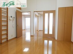 レジデンス善 4階2LDKのリビング/ダイニング