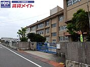 津市立育生小学校 925m