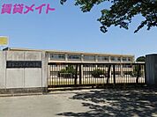 津市立高茶屋小学校 739m