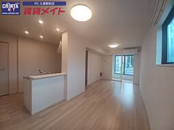 近鉄大阪線 川合高岡駅 3.1kmの賃貸アパート 1階1LDKのリビング/ダイニング