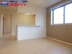 近鉄大阪線 川合高岡駅 徒歩3分の賃貸アパート 2階2LDKのリビング/ダイニング