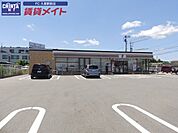 セブンイレブン津市藤方店 792m