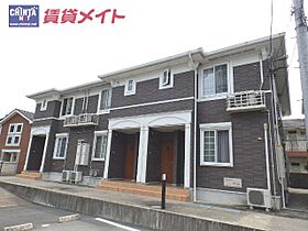 三重県松阪市久保町（賃貸アパート1LDK・1階・42.63㎡） その1