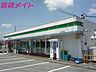 周辺：ファミリーマート松阪学園前店 898m