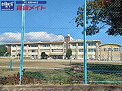 松阪市立中川小学校 1420m