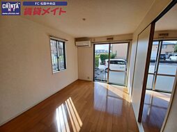 JR紀勢本線 徳和駅 徒歩12分の賃貸アパート 1階2DKのリビング/ダイニング