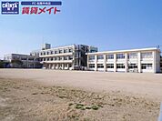 松阪市立小野江小学校 596m