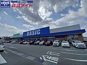 ベーシック松阪川井町店 569m