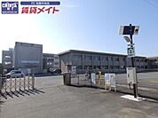 松阪市立花岡小学校 1019m