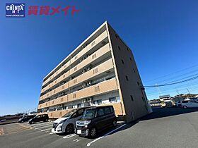 三重県伊勢市小俣町相合（賃貸マンション1LDK・4階・42.50㎡） その1