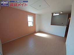 近鉄山田線 斎宮駅 バス16分 三重交通志貴下車 4.4kmの賃貸アパート 1階1LDKのリビング/ダイニング