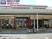 ぎゅーとらコア店 570m