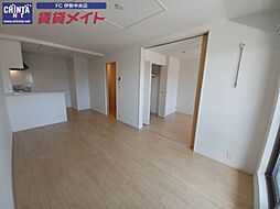 近鉄山田線 漕代駅 4.4kmの賃貸アパート 2階2LDKのリビング/ダイニング