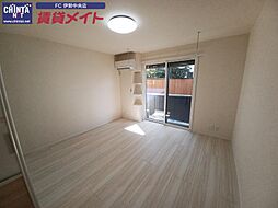 近鉄山田線 伊勢市駅 徒歩5分の賃貸アパート 1階1LDKのリビング/ダイニング