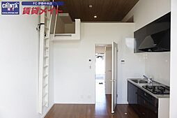 JR参宮線 五十鈴ケ丘駅 徒歩15分の賃貸アパート 2階ワンルームのリビング/ダイニング