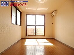 近鉄鳥羽線 五十鈴川駅 徒歩5分の賃貸マンション 2階1Kのリビング/ダイニング