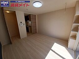 近鉄山田線 伊勢市駅 徒歩5分の賃貸アパート 3階1Kのリビング/ダイニング