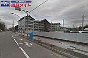 伊勢市立厚生小学校 900m
