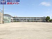 伊勢市立御薗小学校 700m