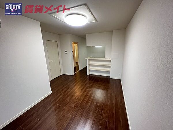 三重県津市垂水(賃貸アパート2LDK・2階・62.91㎡)の写真 その3
